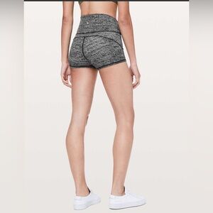 Lululemon In Movement Everlux 2.5" Grey Black Bike Shorts Size 4 Yoga